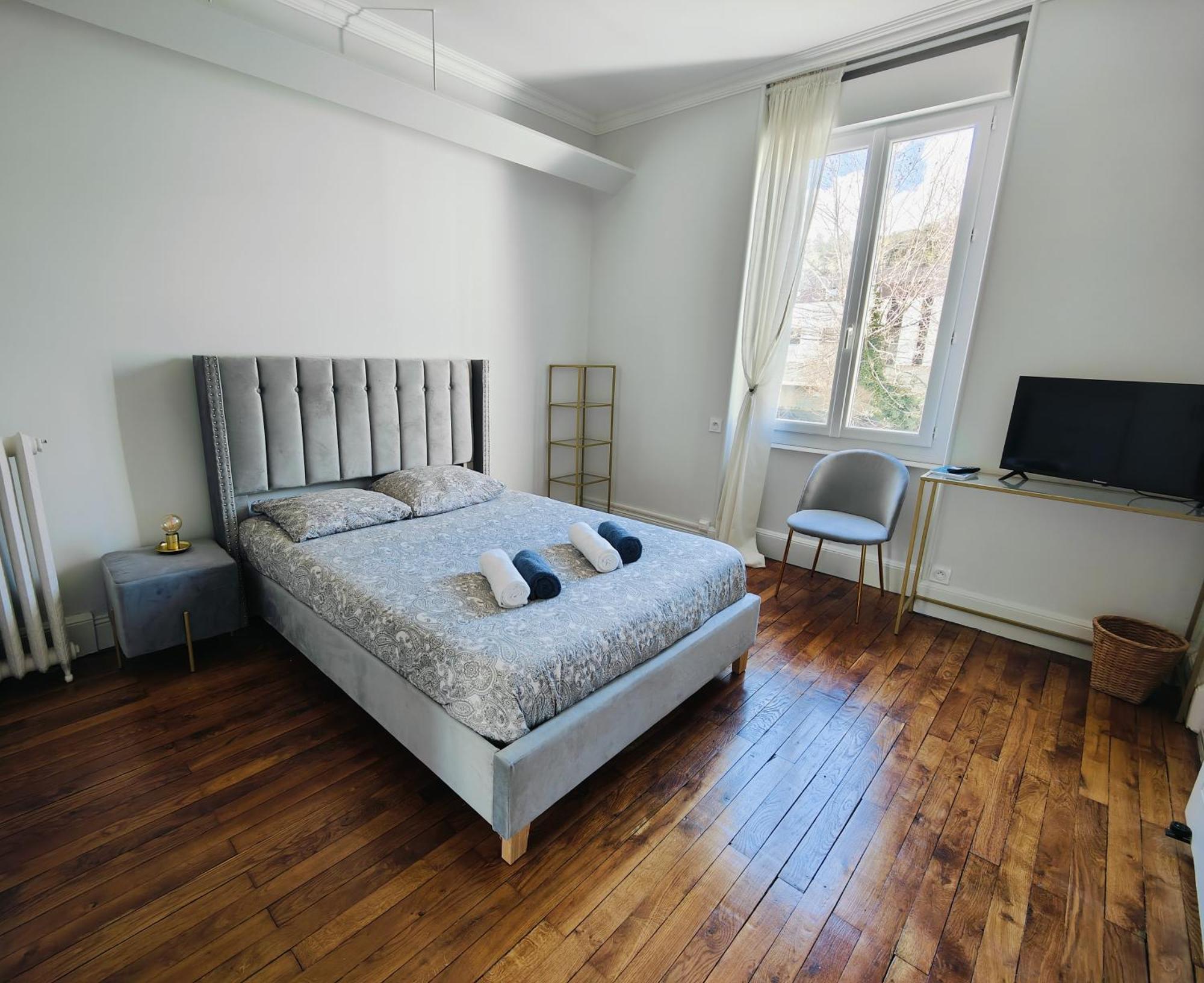 Self-Checkin Town House - Rooms To Rent In A Beautiful Modern Town House - Not A Hotel - Location De Chambres Avec Arrivee En Autonomie - Extra Fee For Sheets And Towels - Private Parking - Check Your Plateform Inbox And Follow Check-In Instructions Saint-Romain-en-Gal Exterior photo
